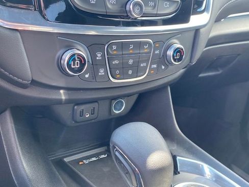 Certified 2023 Chevrolet Traverse LT image 14