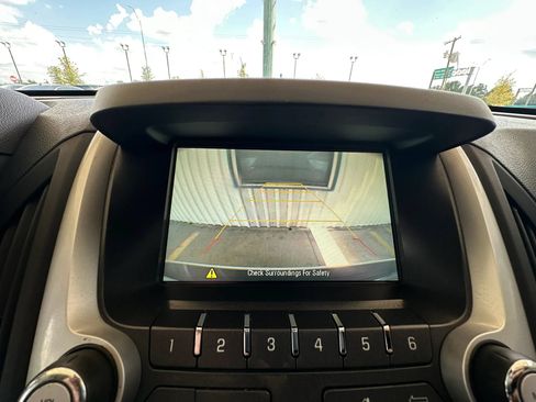 Used 2017 Chevrolet Equinox Premier w/ Enhanced Convenience Package FWD image 23