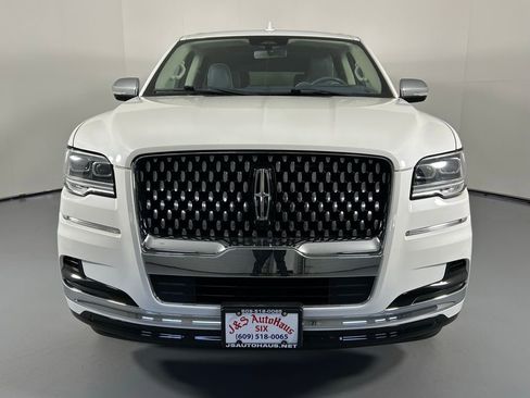 Used 2022 Lincoln Navigator L Black Label AWD/4WD image 2
