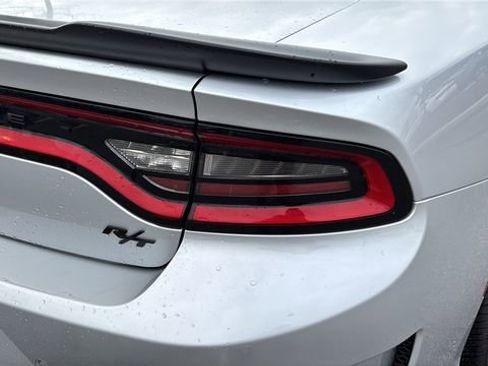 Used 2022 Dodge Charger R/T w/ Blacktop Package image 31