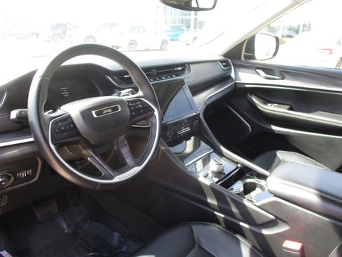 Used 2021 Jeep Grand Cherokee L Limited image 13