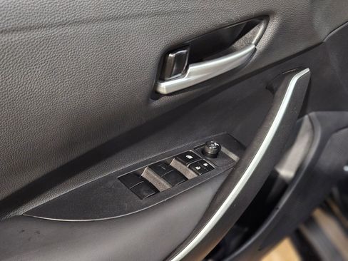 Used 2025 Toyota Corolla SE image 21