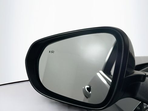 Used 2023 Chevrolet TrailBlazer LT w/ Convenience Package image 16