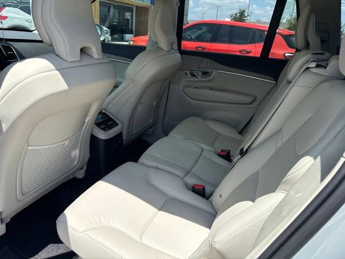 Used 2024 Volvo XC90 T8 Plus w/ Protection Package Premier AWD/4WD image 6
