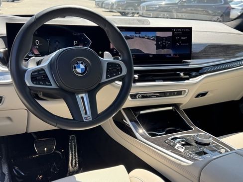 Certified 2023 BMW X7 M60i w/ Executive Package image 31
