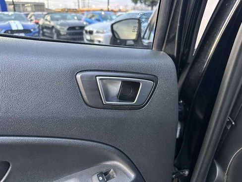Used 2020 Ford EcoSport Titanium image 37