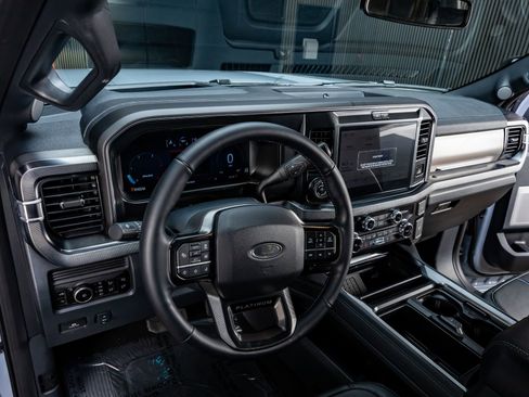 Used 2026 Ford F250 Platinum AWD/4WD image 17