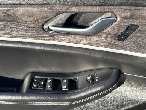 Certified 2023 Jeep Grand Cherokee Limited w/ Luxury Tech Group II AWD/4WD image 26
