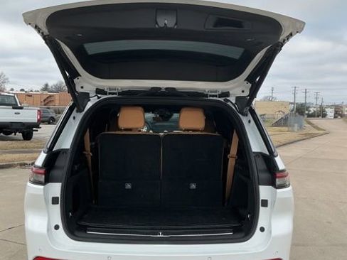 Used 2025 Jeep Grand Cherokee L Summit w/ Obsidian Package image 6