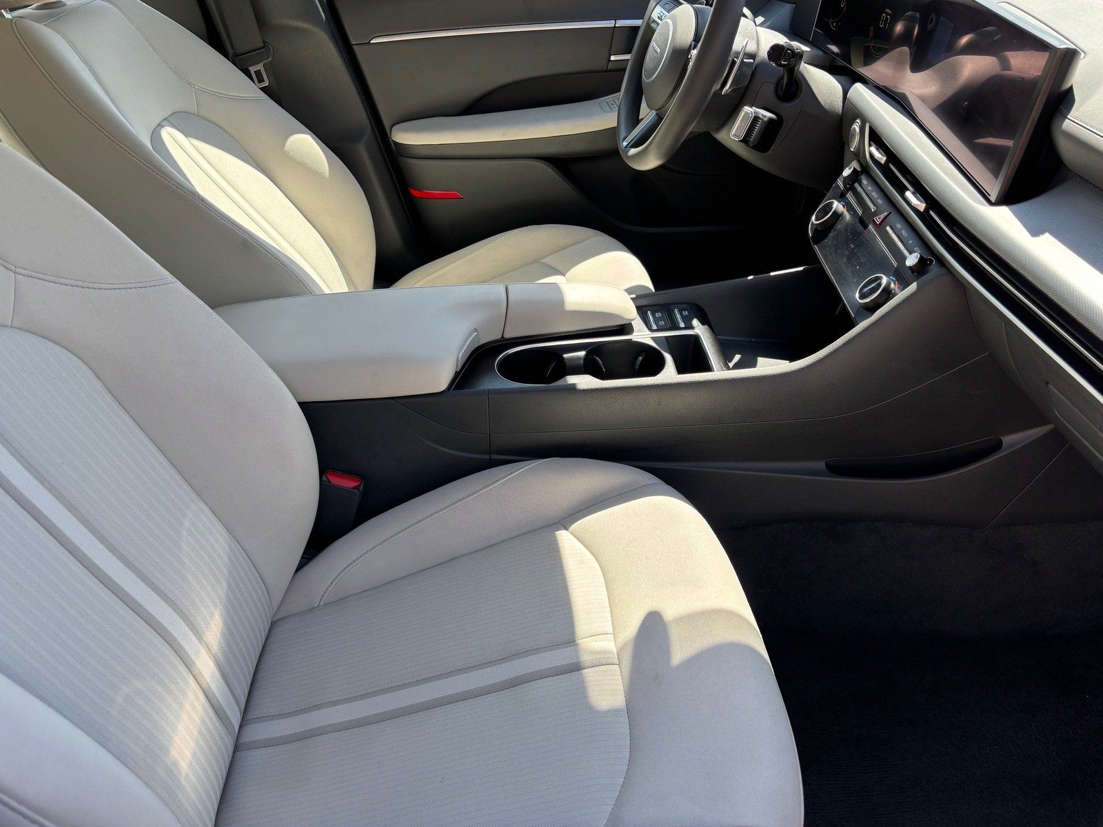 Used 2025 Hyundai Sonata SEL FWD image 31