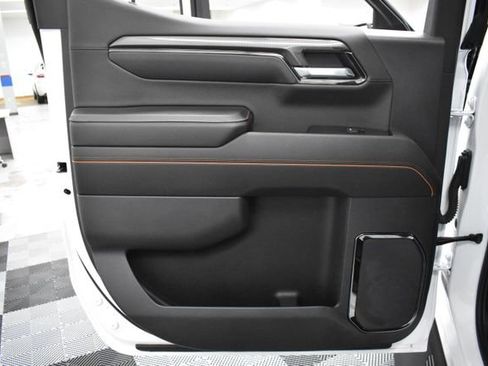 Used 2024 GMC Sierra 1500 AT4 w/ Technology Package image 30