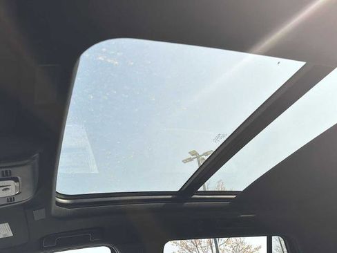 New 2026 GMC Yukon Denali w/ Sun & Power Step Package image 4