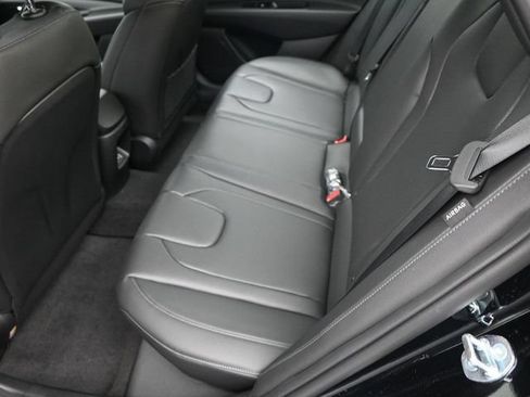 Used 2025 Hyundai Elantra Limited w/ Cargo Package FWD image 31