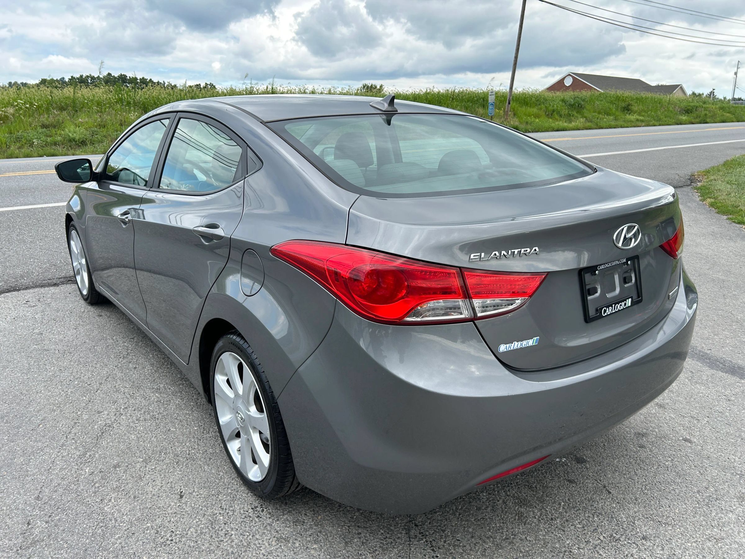 Used 2013 Hyundai Elantra Limited FWD image 6