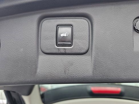 Used 2018 Nissan Murano Platinum w/ Cargo Package AWD/4WD image 10