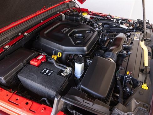 Used 2022 Jeep Wrangler Unlimited Sport AWD/4WD image 29