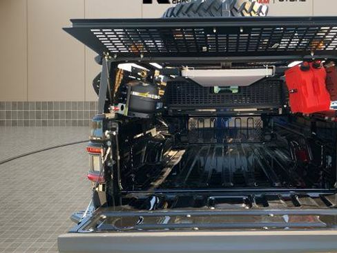 Used 2023 Jeep Gladiator Willys image 31