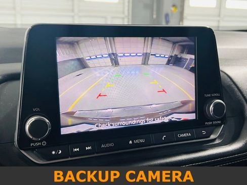 Used 2024 Nissan Rogue SV image 7