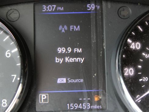 Used 2018 Nissan Rogue S image 22