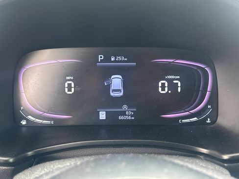 Used 2023 Kia Soul LX w/ LX Technology Package FWD image 26