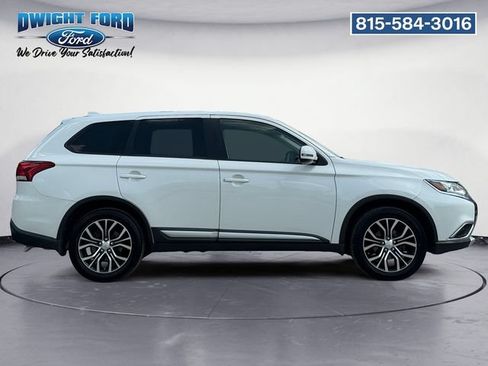 Used 2017 Mitsubishi Outlander SE FWD image 6