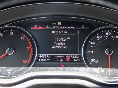 Used 2023 Audi Q5 2.0T Premium w/ Convenience Package AWD/4WD image 24