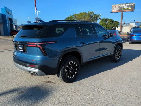 Used 2024 Chevrolet Traverse Z71 image 8