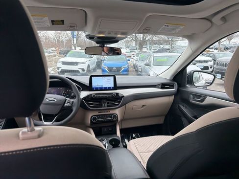 Used 2022 Ford Escape SE w/ Convenience Package image 16