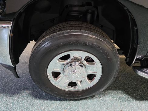 Used 2019 RAM 2500 Big Horn image 12