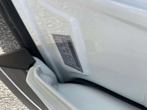 Used 2024 Nissan Rogue SV FWD image 23