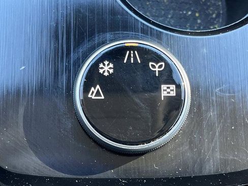 Certified 2023 Nissan Rogue SV image 8