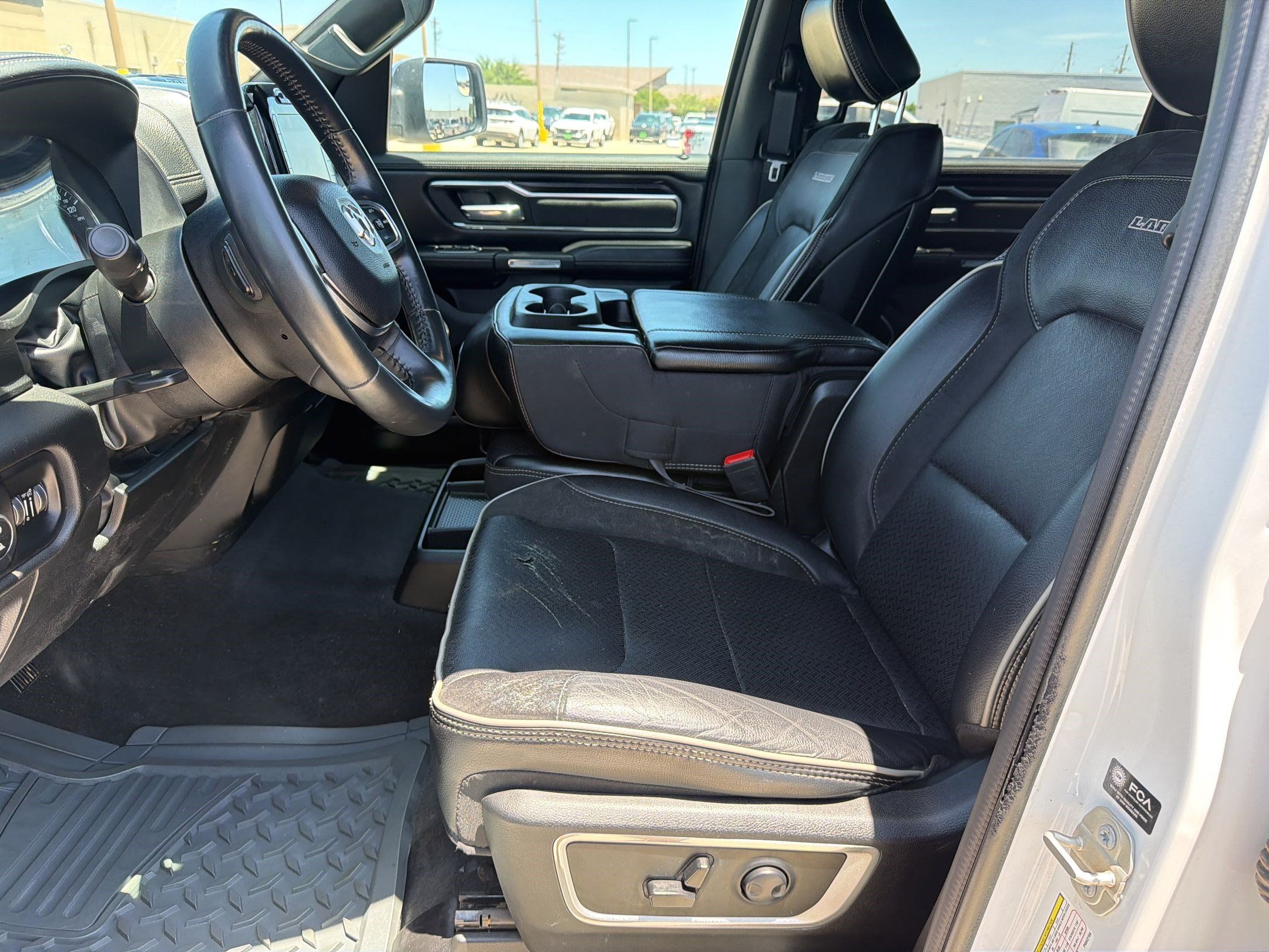 Used 2023 RAM 1500 Laramie AWD/4WD image 5