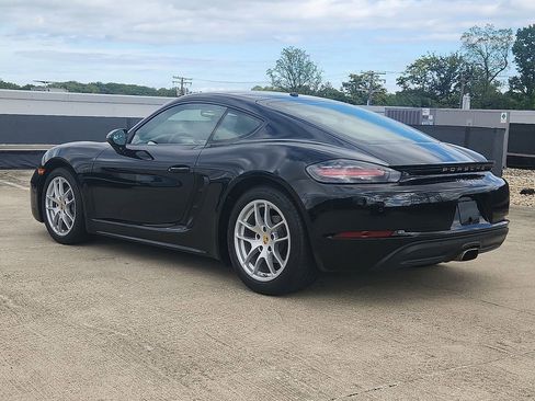 Certified 2018 Porsche 718 Cayman image 3