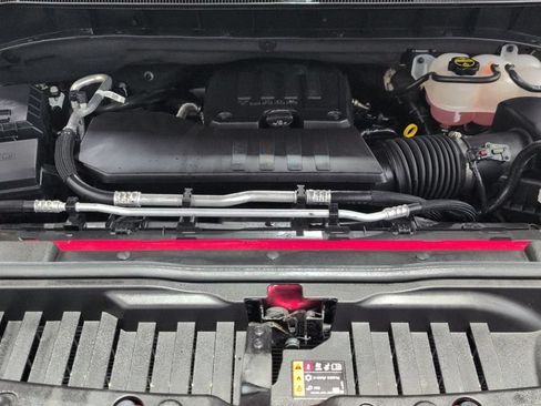 Used 2024 Chevrolet Silverado 1500 RST AWD/4WD image 25