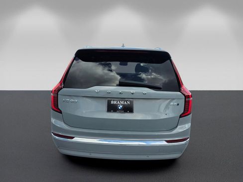 Used 2025 Volvo XC90 B5 Core w/ Protection Package AWD/4WD image 5