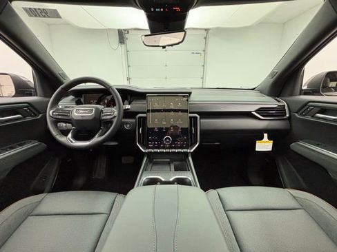 New 2026 GMC Acadia AT4 w/ Luxury Package image 3