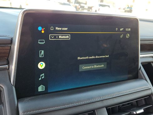 Used 2022 Chevrolet Suburban LT image 15