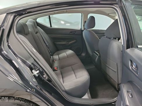 Used 2024 Nissan Altima 2.5 SV image 21