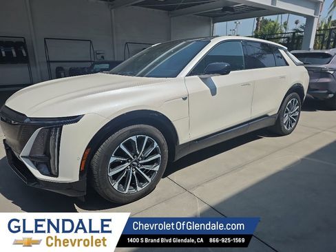Certified 2024 Cadillac Lyriq Sport RWD image 3