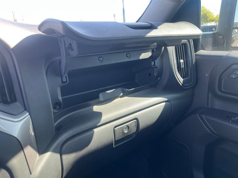 Used 2020 Chevrolet Silverado 2500 Custom w/ Custom Value Package AWD/4WD image 33