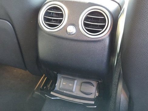 Used 2022 Mercedes-Benz GLC 300 4MATIC image 30