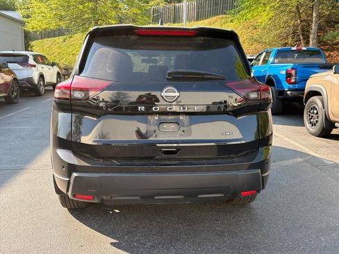 Used 2025 Nissan Rogue S AWD/4WD image 5