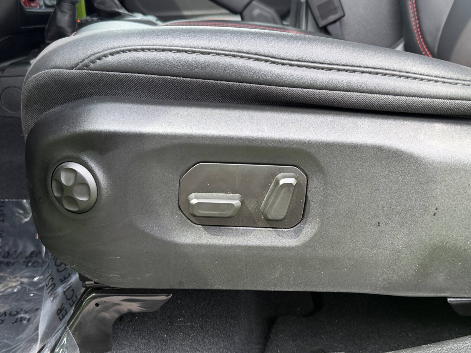Used 2025 Jeep Wrangler Unlimited Rubicon AWD/4WD image 25