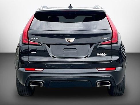 Used 2022 Cadillac XT4 Luxury w/ Cold Weather Package AWD/4WD image 4