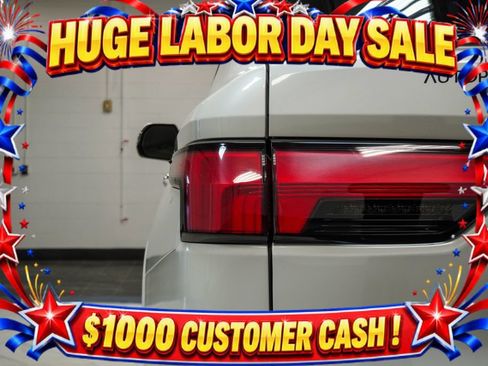 Used 2025 Toyota Sequoia Capstone AWD/4WD image 38