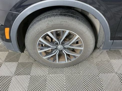 Used 2019 Volkswagen Tiguan SE image 9