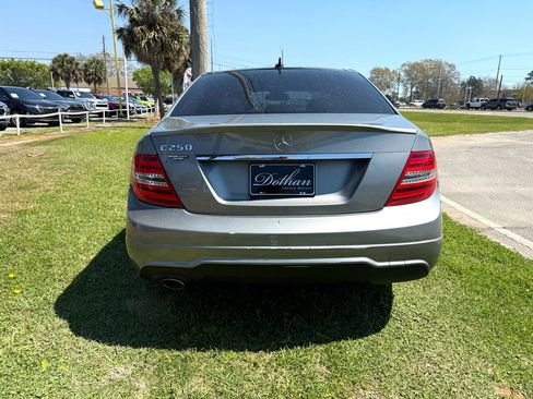 Used 2012 Mercedes-Benz C 250 Sedan image 6
