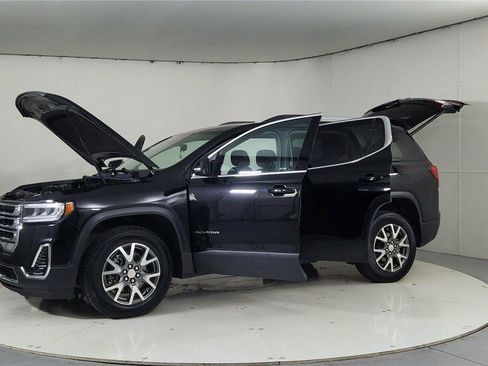 Used 2023 GMC Acadia SLE w/ Driver Convenience Package image 10