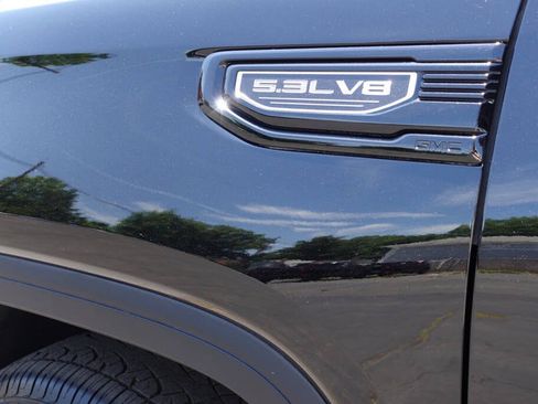 Used 2025 GMC Sierra 1500 Elevation w/ Elevation Premium Package AWD/4WD image 15