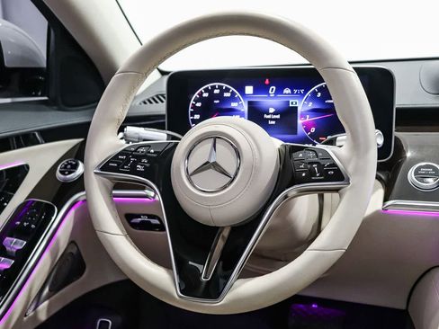Used 2022 Mercedes-Benz S 500 4MATIC image 16